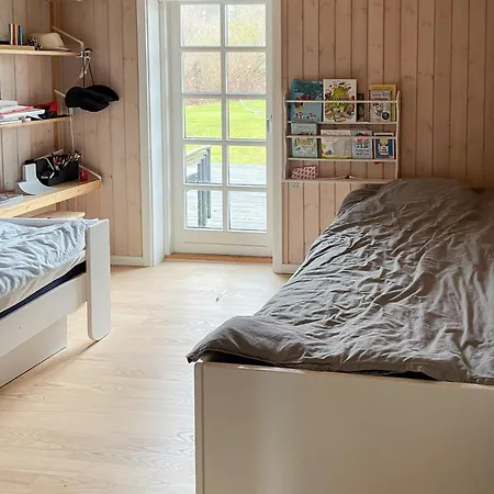 Family-friendly Summer House In Scenic Odsherred Hove Strand